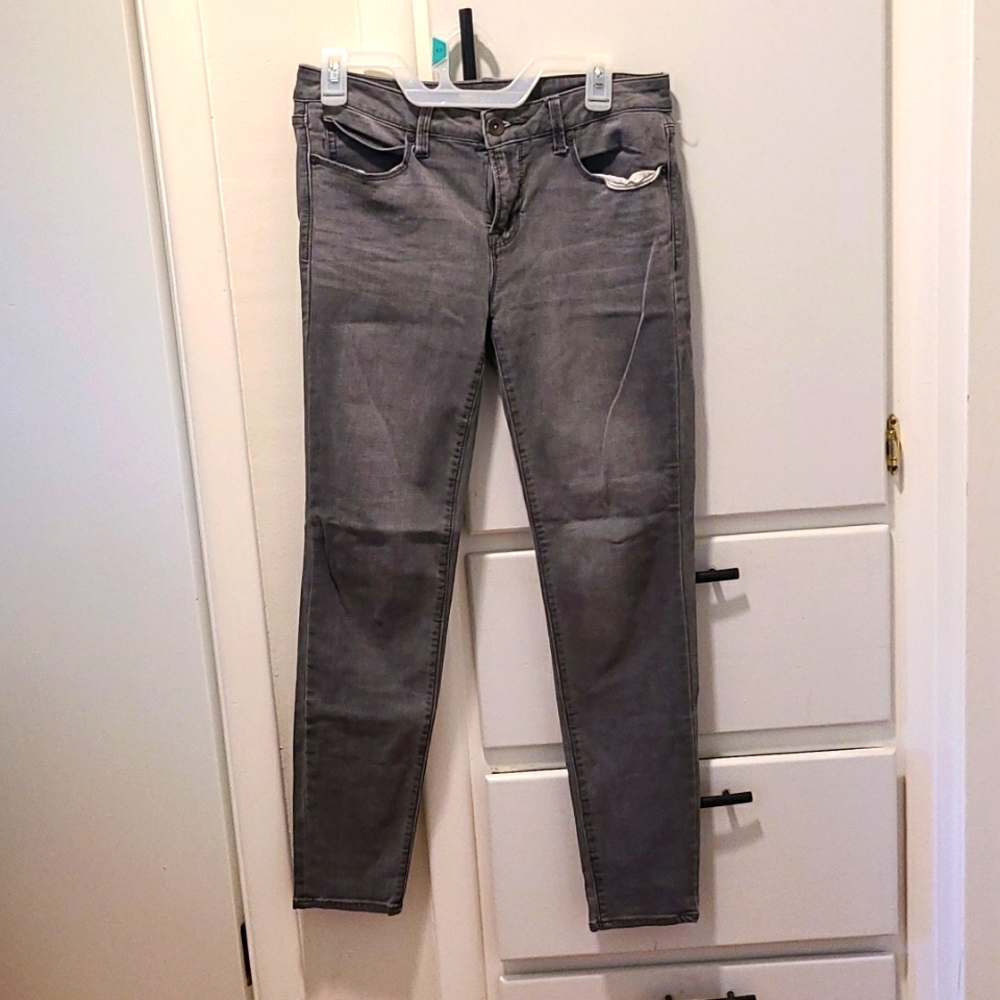 Gray skinny jeans
